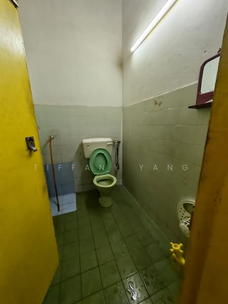 1-storey Terraced House for Sale in Taman Bukit Rawang Jaya (Rawang) - Tiffany Yang - Bathroom - PropertyGuru.com.my