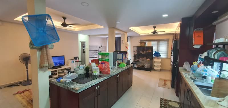 Rumah Teres 3-Tingkat untuk Dijual di Taman Wawasan (Puchong) - Kevin Dass - Kitchen - PropertyGuru.com.my