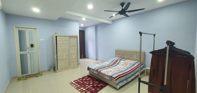 Rumah Teres 3-Tingkat untuk Dijual di Taman Wawasan (Puchong) - Kevin Dass - Bedroom - PropertyGuru.com.my