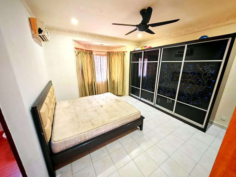 Rumah Teres 2 Tingkat untuk Dijual di Batu Caves (Selangor) - Azli Ibrahim - Bedroom - PropertyGuru.com.my
