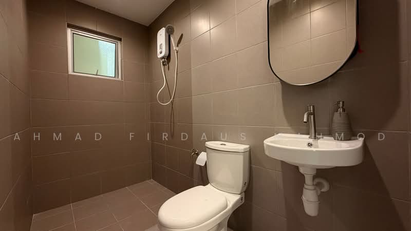 Pangsapuri untuk Dijual di Section U9 (Seksyen U9) - Ahmad Firdaus Mahmod - Bathroom - PropertyGuru.com.my