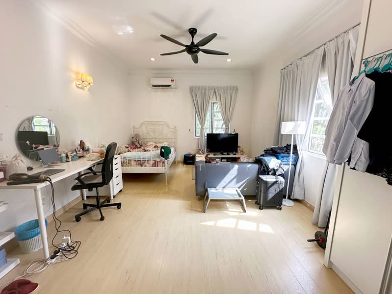 Rumah Banglo untuk Dijual di Seksyen 11 (Kota Damansara) - Vincent Liaw - Bedroom - PropertyGuru.com.my