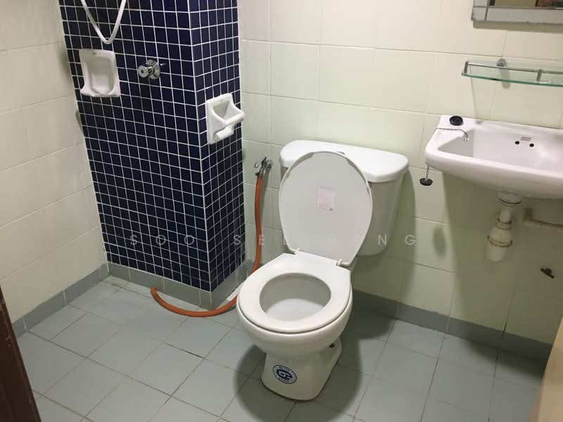 Condominium for Sale at Perdana Exclusive - Soo See Beng - Bathroom - PropertyGuru.com.my