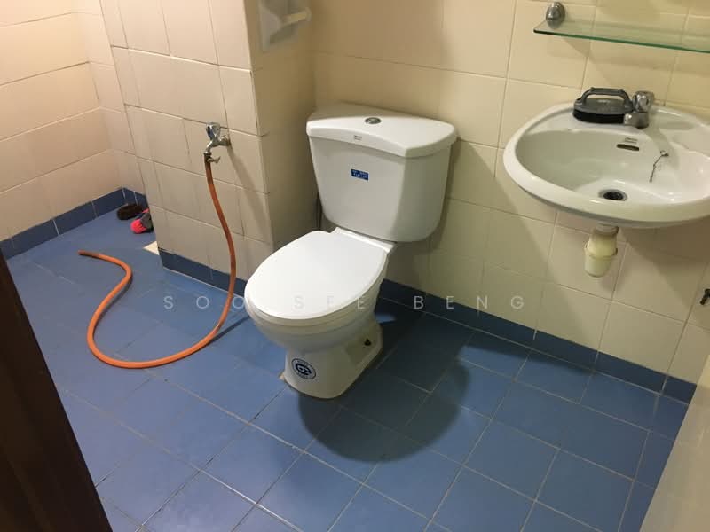 Condominium for Sale at Perdana Exclusive - Soo See Beng - Bathroom - PropertyGuru.com.my