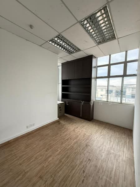Detached Factory for Rent in Taman Perindustrian Senai (Senai) - Daniel Yong - Interior - PropertyGuru.com.my