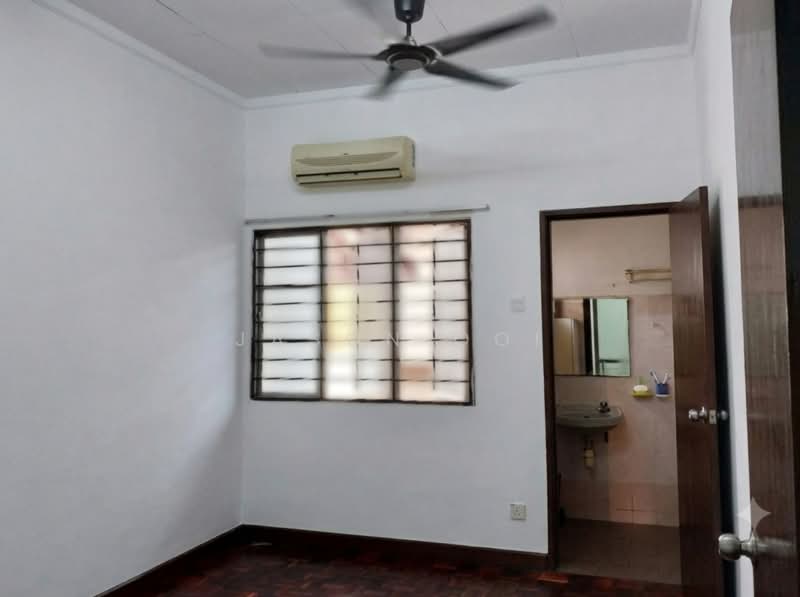 2-storey Terraced House for Rent in Putra Heights (Subang Jaya) - Jason Ooi - Bathroom - PropertyGuru.com.my