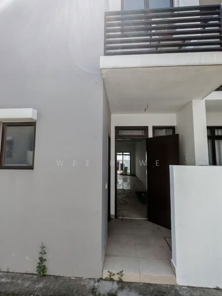 Rumah Teres 2 Tingkat untuk Dijual di Kampung Baharu (Gelang Patah) - Wee Howe - Exterior - PropertyGuru.com.my