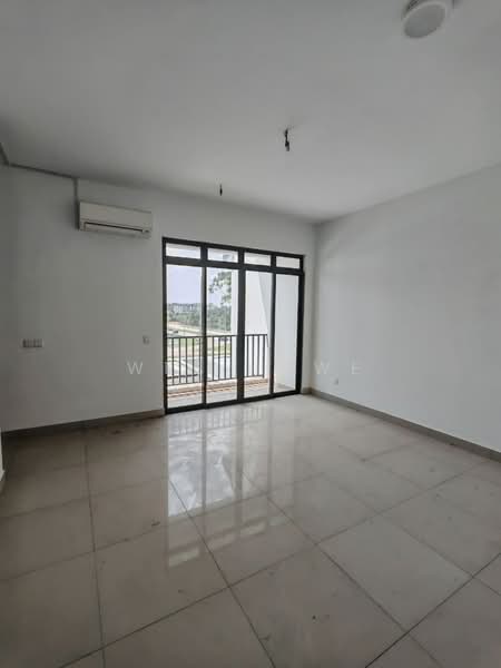 Rumah Teres 2 Tingkat untuk Dijual di Kampung Baharu (Gelang Patah) - Wee Howe - Balcony - PropertyGuru.com.my