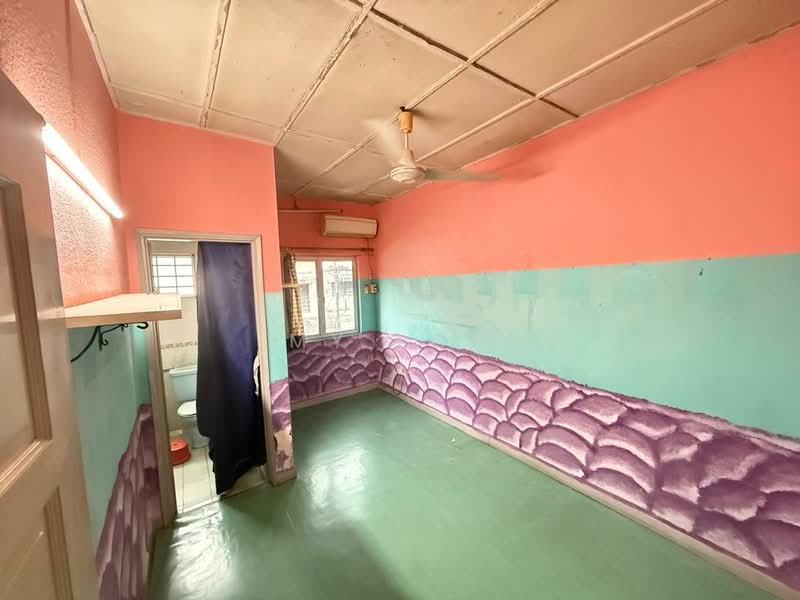 Rumah Teres 2 Tingkat untuk Dijual di Bandar Baru Selayang (Selayang) - MY Loh - Bathroom - PropertyGuru.com.my