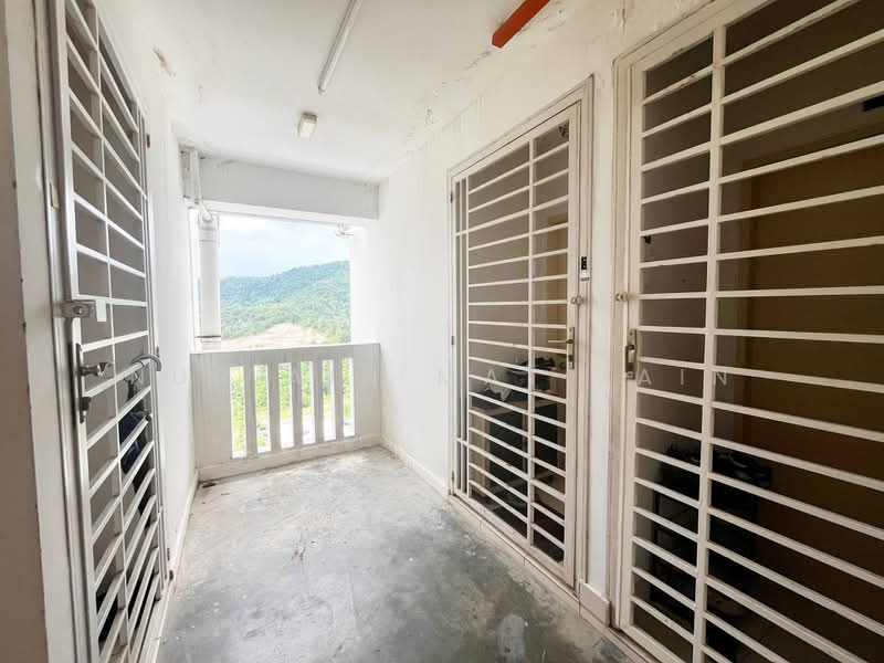 Apartment for Sale at De Bayu Apartment - Nur Ain Mat Zain - Balcony - PropertyGuru.com.my