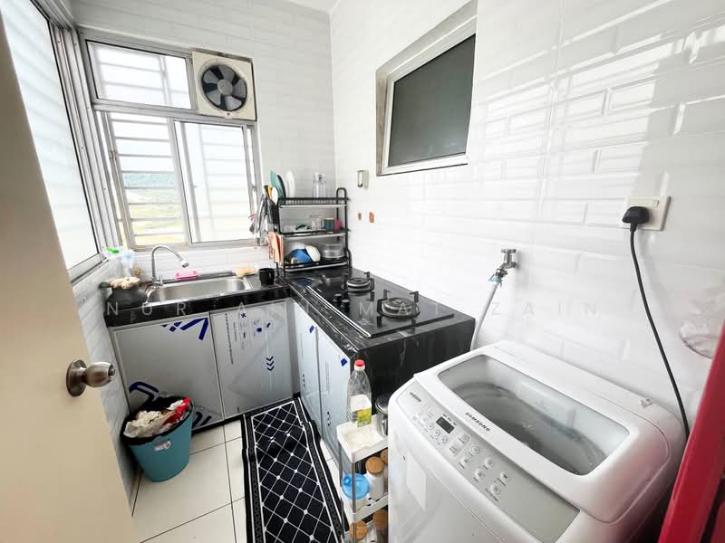 Apartment for Sale at De Bayu Apartment - Nur Ain Mat Zain - Kitchen - PropertyGuru.com.my