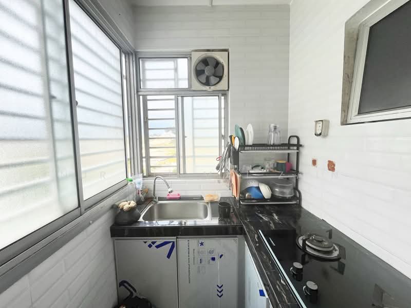 Apartment for Sale at De Bayu Apartment - Nur Ain Mat Zain - Kitchen - PropertyGuru.com.my