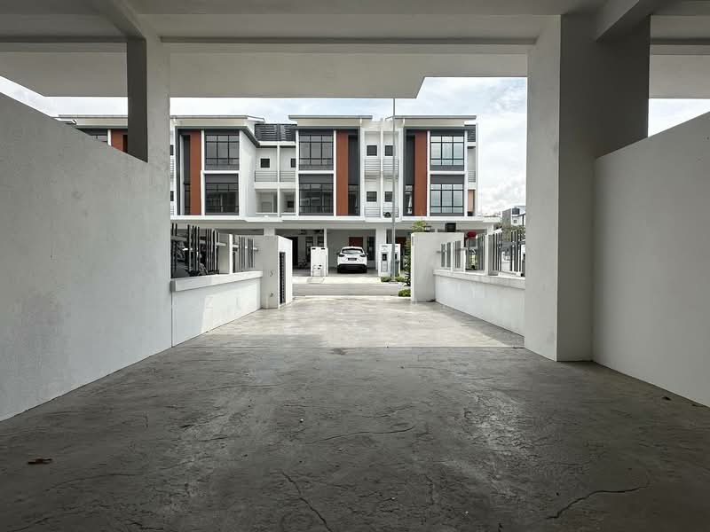 Townhouse for Sale in Taman Akasia (Semenyih) - Azli Ibrahim - Exterior - PropertyGuru.com.my