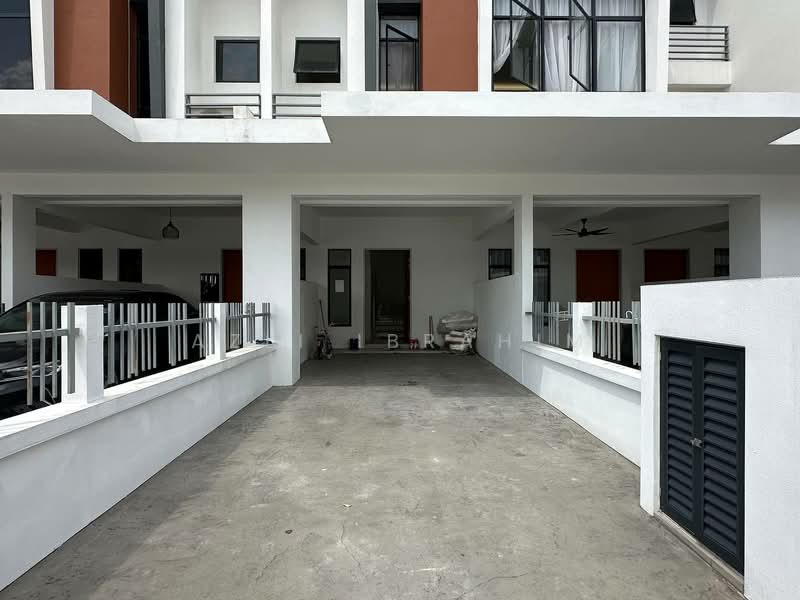 Townhouse for Sale in Taman Akasia (Semenyih) - Azli Ibrahim - Exterior - PropertyGuru.com.my