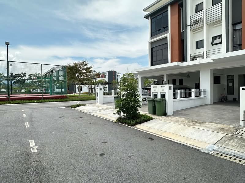 Townhouse for Sale in Taman Akasia (Semenyih) - Azli Ibrahim - Exterior - PropertyGuru.com.my