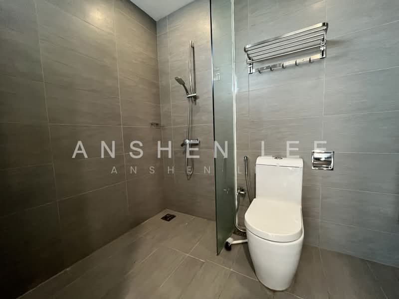 Service Residence for Sale at Tropical Villa - Anshen Lee - Bathroom - PropertyGuru.com.my