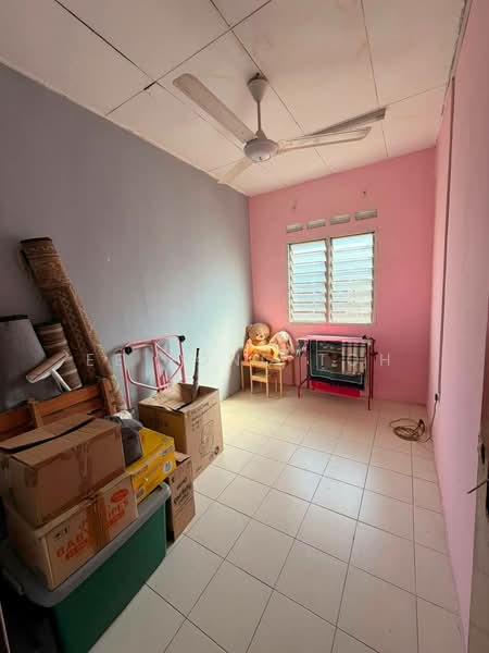 Rumah Teres 2 Tingkat untuk Dijual di Taman Scientex Pasir Gudang (Pasir Gudang) - Ee Fong Toh - Bedroom - PropertyGuru.com.my