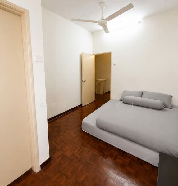 Rumah Teres 2 Tingkat untuk Dijual di Bandar Putra Permai (Seri Kembangan) - Grace Oon - Bedroom - PropertyGuru.com.my