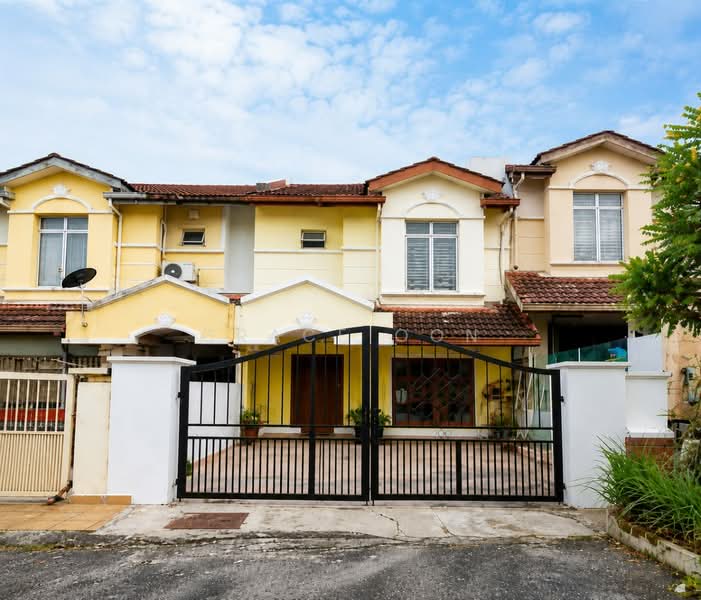 Rumah Teres 2 Tingkat untuk Dijual di Bandar Putra Permai (Seri Kembangan) - Grace Oon - Exterior - PropertyGuru.com.my