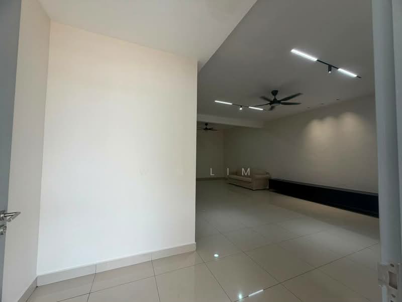 Rumah Teres 2 Tingkat untuk Dijual di Bandar Putra (Kulai) - Win Lim - Living Room - PropertyGuru.com.my