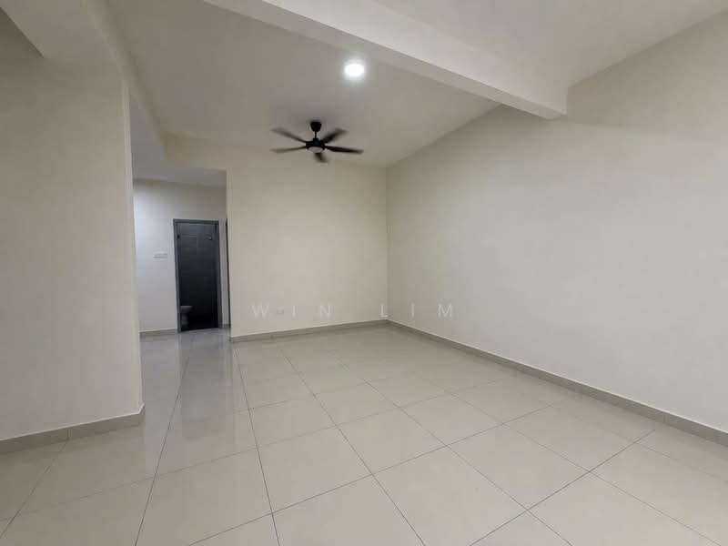 Rumah Teres 2 Tingkat untuk Dijual di Bandar Putra (Kulai) - Win Lim - Living Room - PropertyGuru.com.my