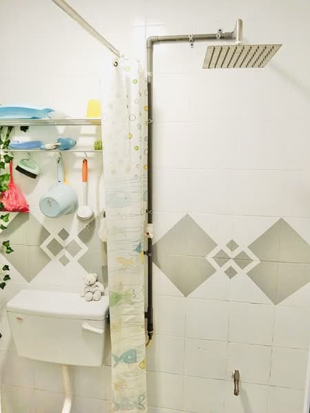Pangsapuri untuk Disewa di Rimau Perdana - Erin Yusof - Bathroom - PropertyGuru.com.my