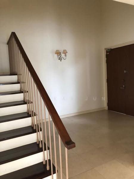 Bungalow House for Sale in Ukay Bistari (Ulu Kelang) - Hei Kar Jun - Entrance - PropertyGuru.com.my