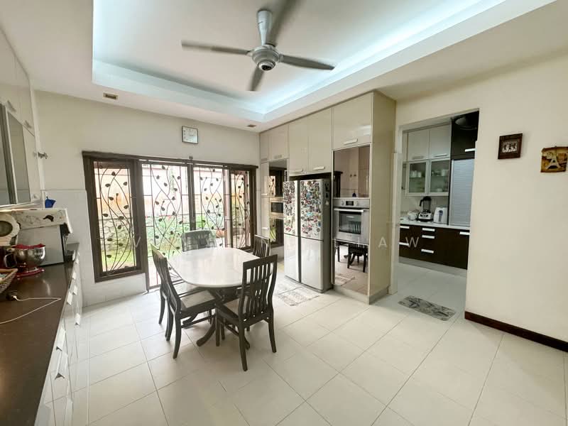 Rumah Banglo untuk Dijual di Seksyen 11 (Kota Damansara) - Vincent Liaw - Kitchen - PropertyGuru.com.my