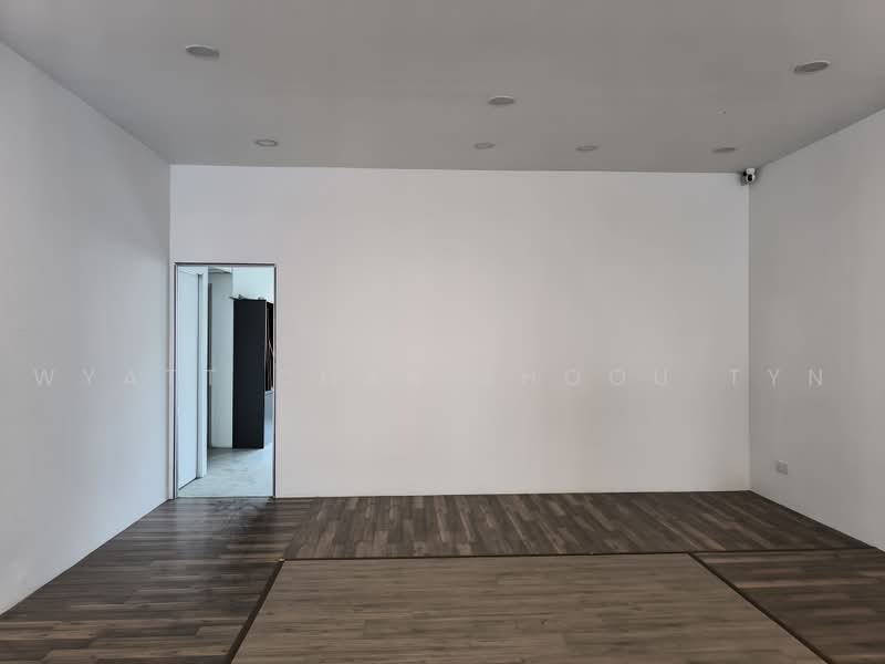 Kedai / Pejabat untuk Dijual di Taman Mount Austin (Tebrau) - Wyatt Chan Shoou Tyn - Interior - PropertyGuru.com.my