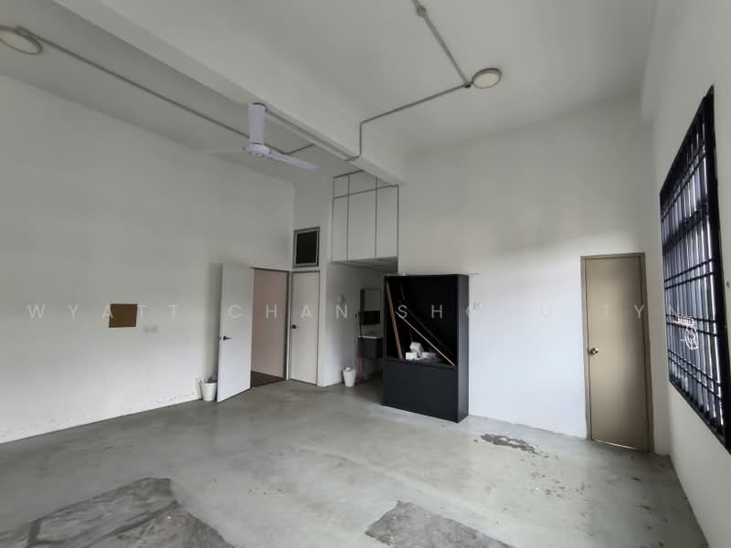 Kedai / Pejabat untuk Dijual di Taman Mount Austin (Tebrau) - Wyatt Chan Shoou Tyn - Interior - PropertyGuru.com.my