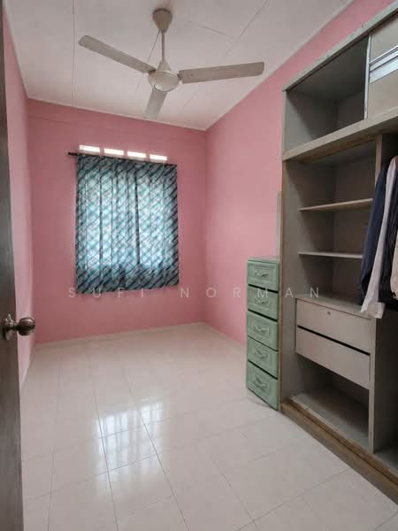 Rumah Teres 2 Tingkat untuk Dijual di Taman Scientex Pasir Gudang (Pasir Gudang) - Sufi Norman - Bedroom - PropertyGuru.com.my