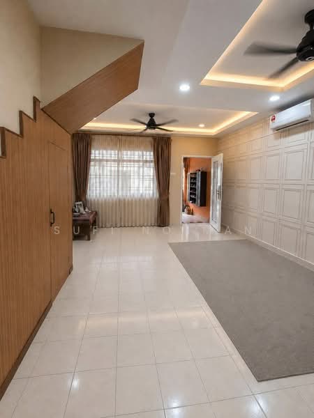 Rumah Teres 2 Tingkat untuk Dijual di Taman Scientex Pasir Gudang (Pasir Gudang) - Sufi Norman - Living Room - PropertyGuru.com.my