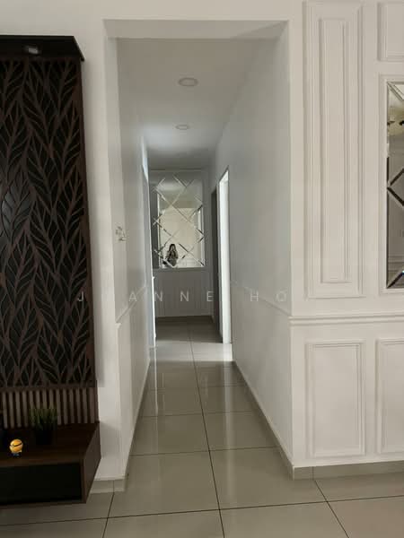Servis Apartment untuk Dijual di Parkland Residence - Joanne How - Corridor - PropertyGuru.com.my