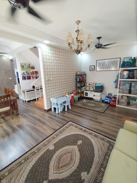 Rumah Teres 2-Tingkat untuk Dijual di Taman Riana Ukay (Ulu Kelang) - Azli Ibrahim - Living Room - PropertyGuru.com.my