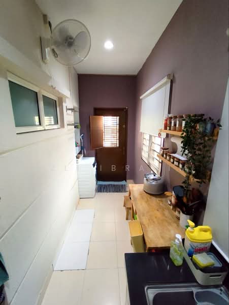 Rumah Teres 2-Tingkat untuk Dijual di Taman Riana Ukay (Ulu Kelang) - Azli Ibrahim - Kitchen - PropertyGuru.com.my