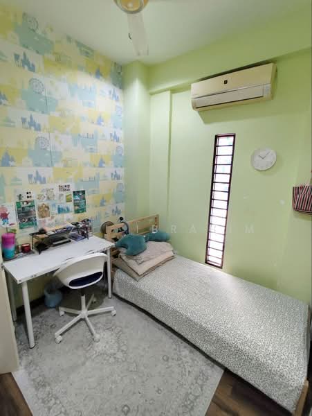 Rumah Teres 2-Tingkat untuk Dijual di Taman Riana Ukay (Ulu Kelang) - Azli Ibrahim - Bedroom - PropertyGuru.com.my