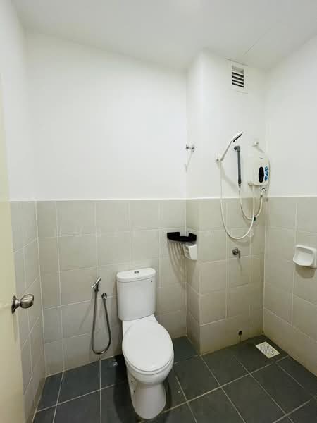 2-storey Terraced House for Rent in Pengerang (Johor) - Hubert Pang - Bathroom - PropertyGuru.com.my