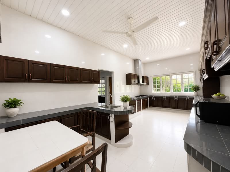 Bungalow House untuk Dijual di Taman Ampang Indah (Kuala Kubu Bharu) - Aizuddin bin Ahmad - Kitchen - PropertyGuru.com.my