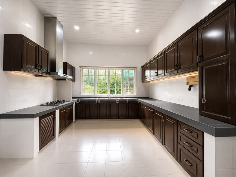 Bungalow House untuk Dijual di Taman Ampang Indah (Kuala Kubu Bharu) - Aizuddin bin Ahmad - Kitchen - PropertyGuru.com.my
