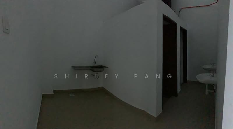 Kilang Berkembar untuk Disewa di Kempas Utama (Tebrau) - Shirley Pang - Bathroom - PropertyGuru.com.my