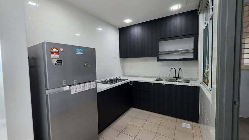 Service Residence for Sale at Pangsapuri Tanah Emas (Golden Sands) - Ee Fong Toh - PropertyGuru.com.my