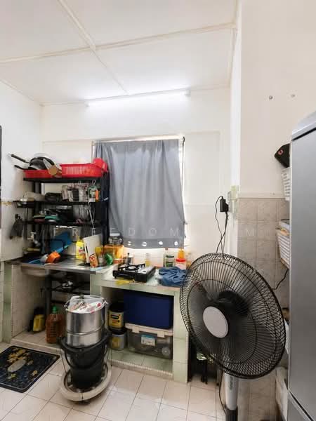 Flat for Sale at Flat Taman Ungku Tun Aminah - Freedom Lam - Kitchen - PropertyGuru.com.my