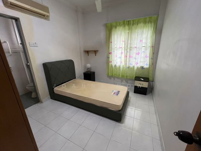 Pangsapuri untuk Disewa di Kiara Apartment - Joanne How - Bedroom - PropertyGuru.com.my