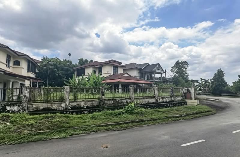 Semi-Detached House for Sale in Bandar Tun Hussein Onn (Cheras) - Rashidah Juremi - Exterior - PropertyGuru.com.my