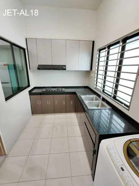 Rumah Teres 2 Tingkat untuk Dijual di Setia Alam (Selangor) - Louise Ooi - Kitchen - PropertyGuru.com.my