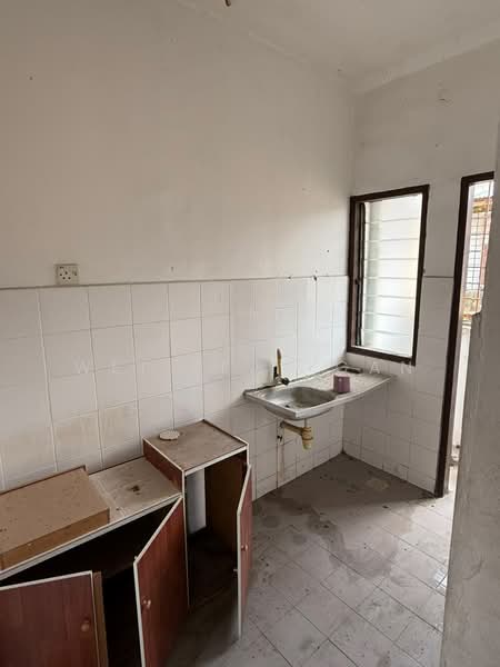 Rumah Flat untuk Dijual di Taman Nilai Perdana - Wei Keat Gan - Kitchen - PropertyGuru.com.my
