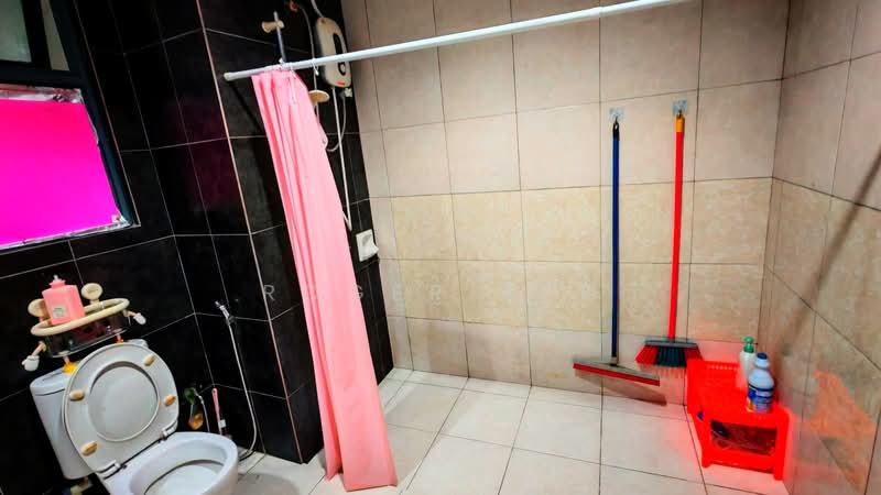 Service Residence for Rent at D'Pulze Cyberjaya - Roger Kee - Bathroom - PropertyGuru.com.my