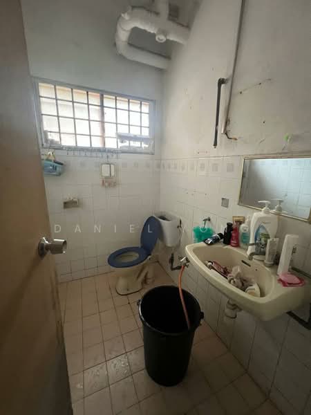 Apartment for Sale at Ria 2 Apartment - Daniel Yong - Bathroom - PropertyGuru.com.my