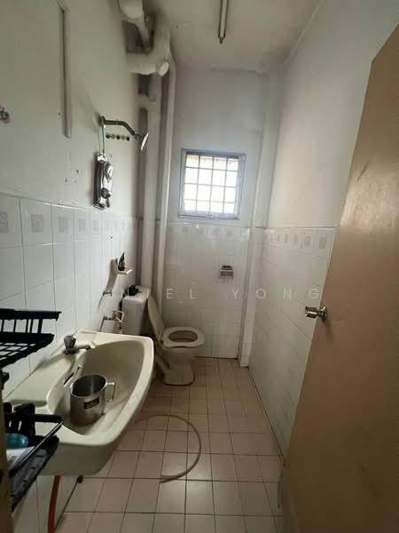 Apartment for Sale at Ria 2 Apartment - Daniel Yong - Bathroom - PropertyGuru.com.my