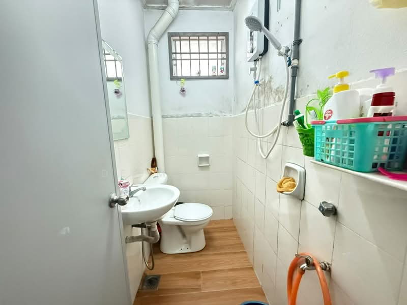Rumah Teres 2-Tingkat untuk Dijual di Masai (Johor) - Desmond Lim - Bathroom - PropertyGuru.com.my